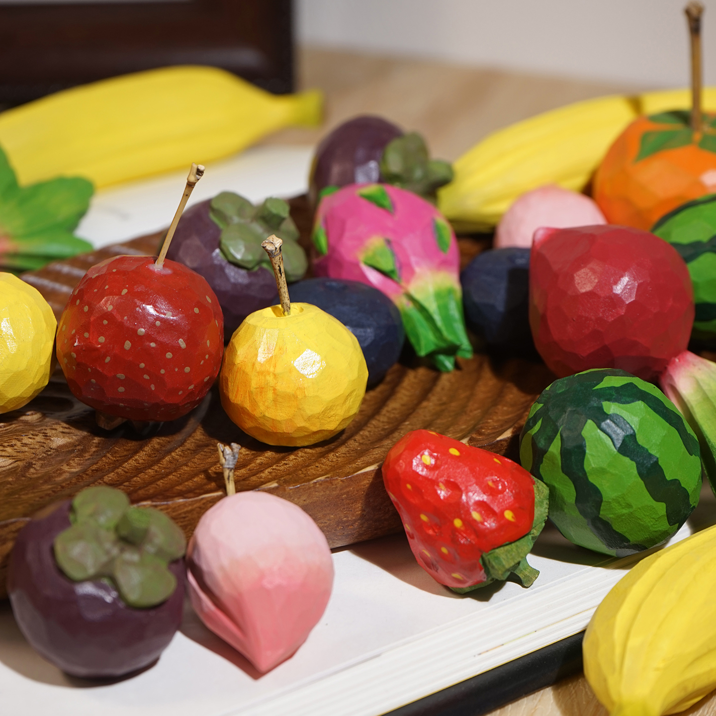 “水果盛宴”手工木雕小摆件