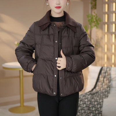 洋气中年妈妈羽绒服女冬2026年新款时尚百搭短款休闲翻领外套