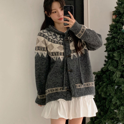 韩国撞色提花牛角扣连帽针织毛衣