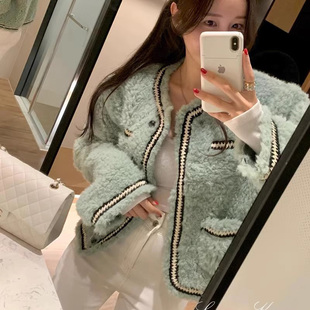 韩国东大门2024冬季气质减龄小香风毛绒圆领系扣羊羔毛皮草外套女