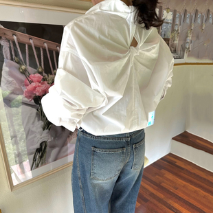 韩国东大门设计感洋气白色衬衫女后背镂空扭结别致休闲宽松衬衣