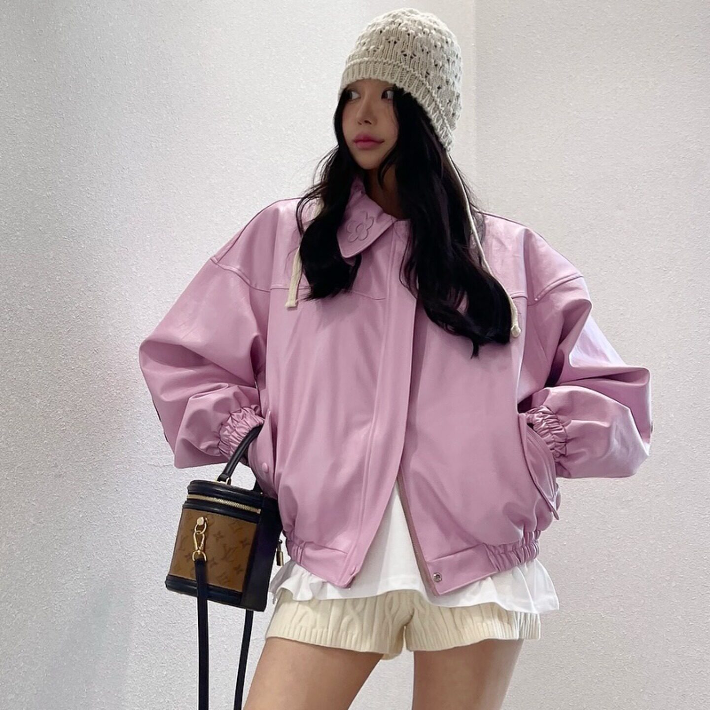 韩国东大门新款领口刺绣花朵后背字母翻领夹棉保暖皮衣外套女夹克