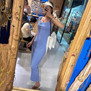 韩国东大门法式简约鸡心领百搭修身显瘦条纹后开叉针织吊带连衣裙