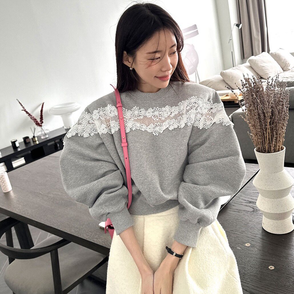 韩国圆领宽松蕾丝钩花休闲卫衣女