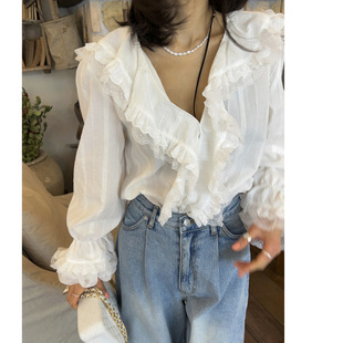 韩国东大门2025春新款甜美V领宽松百搭荷叶花边条纹喇叭袖衬衫女