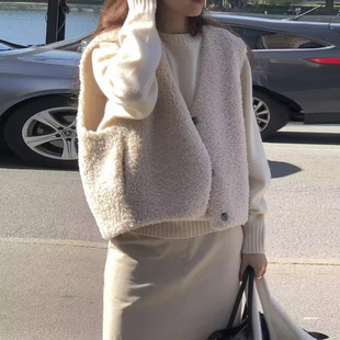 韩国东大门减龄V领皮毛一体双面穿羊羔毛马甲女外穿坎肩背心外套