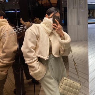 韩国东大门2024冬季时髦立领复古短款羊羔毛外套女鹿皮绒机车夹克