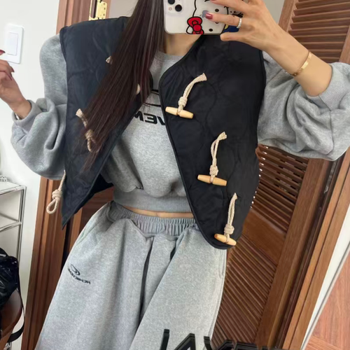 韩国菱形格牛角扣棉服马甲外套
