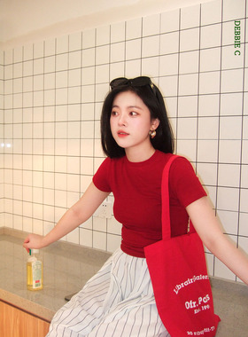 DEBBIE C ‘超舒胡面料’ 百搭凉高感弹力红色巨显白修身短袖T恤
