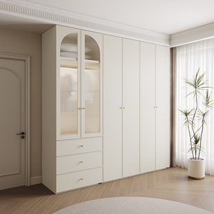 全友家居衣柜奶油风卧室组合衣柜书桌一体梳妆台三门衣柜 门店