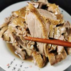 安徽正宗无为特产 无为板鸭 特色卤鸭 卤鹅美食小吃新鲜真空包邮