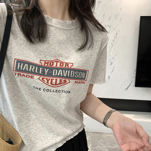 赵可乐~设计感木耳边领弹力短袖T恤2025夏薄显瘦字母印花tee上衣