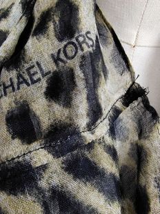 围脖 春秋款 美单MK 10%桑蚕丝90%莫代尔混纺豹纹印花