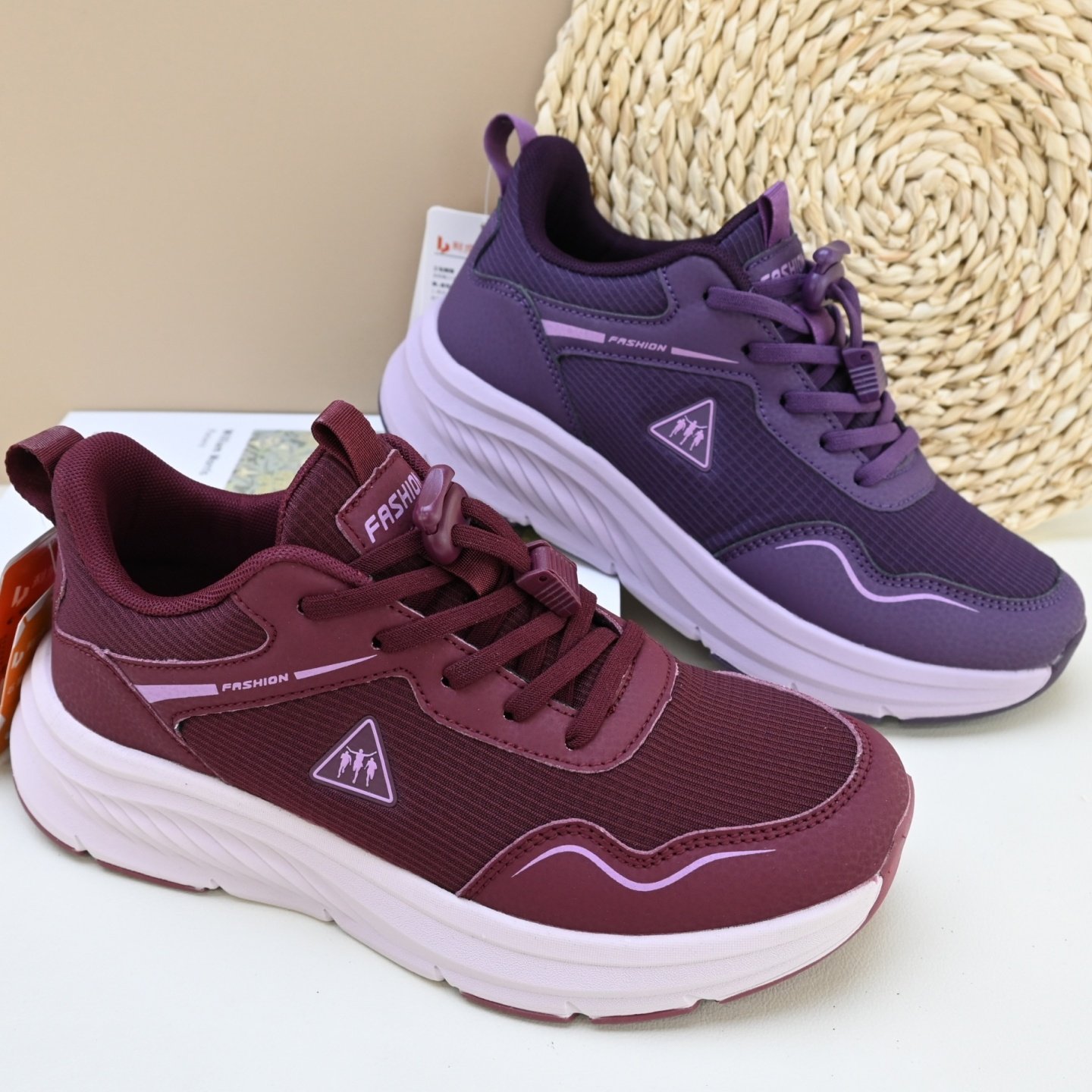 26年春老北京宽松透气弹力飞织妈妈运动健步鞋超轻软底舒适女单鞋,女鞋,健步鞋,淘宝优惠券,粉丝福利购,淘宝优惠卷