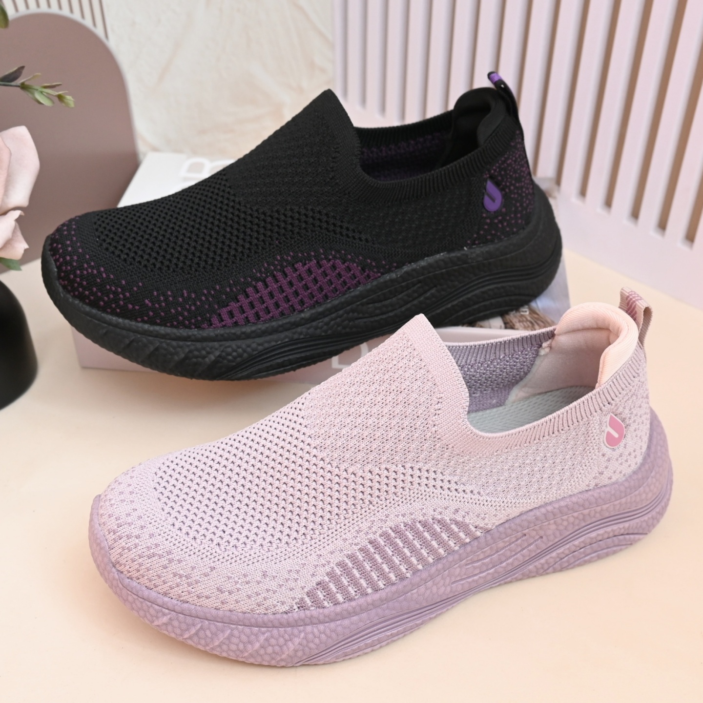 软底休闲鞋中老年一脚蹬妈妈鞋