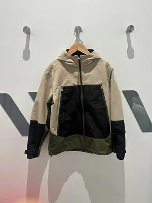 安德玛2025新款男女童户外抓绒三合一保暖防风冲锋衣253332303