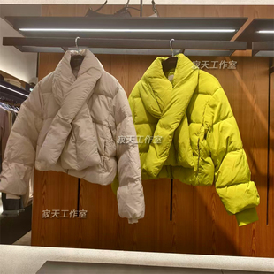 CK Jeans25秋季新款女士潮流可拆卸围巾领鸭绒羽绒服外套44D518G