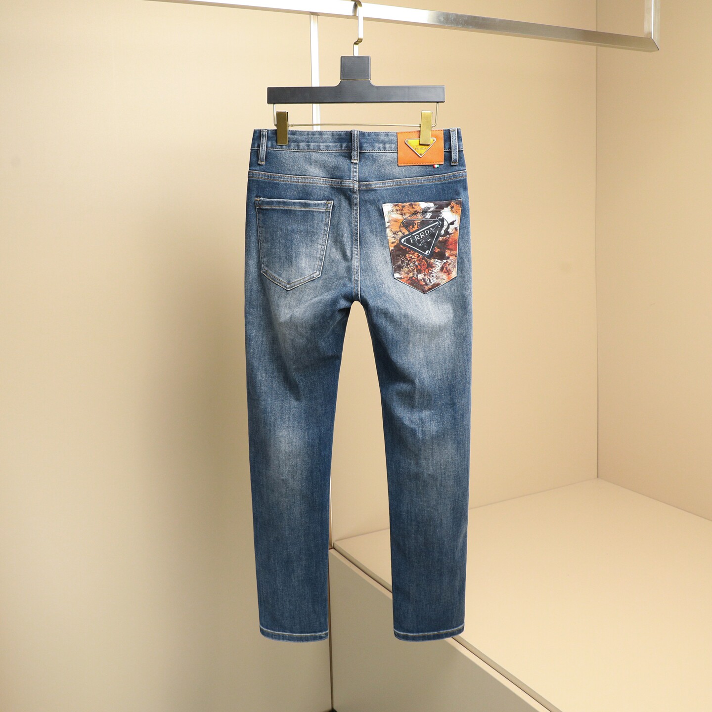 秋冬男士新款牛仔裤轻奢修身时尚弹力小直筒牛仔裤25567-P130,男装牛仔裤,钱塘6025A