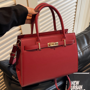 高级感红色新娘包婚包女2025新款韩版大容量单肩凯莉包手提斜挎包