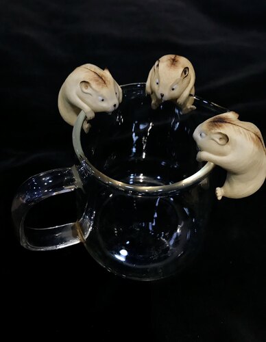 纯手工鹿角刻仓鼠杯挂 工艺美术老师精工鹿角雕刻高档工艺礼品