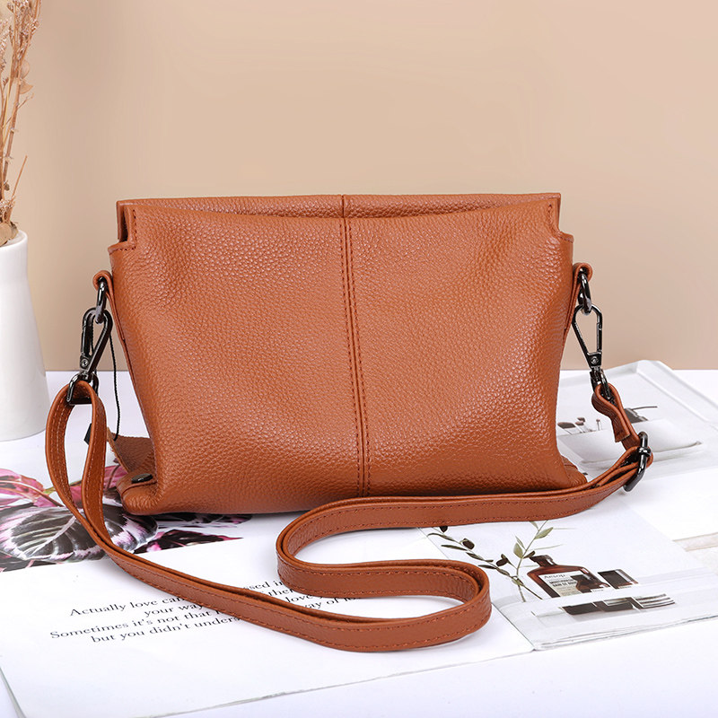 软皮小包包女斜挎2023新款潮时尚质感小皮包女百搭真皮斜跨单肩包
