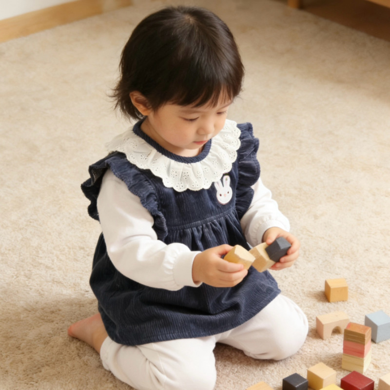 可爱小兔女宝宝罩衣灯芯绒纯棉女孩公主围裙无袖防水婴儿饭兜吃饭