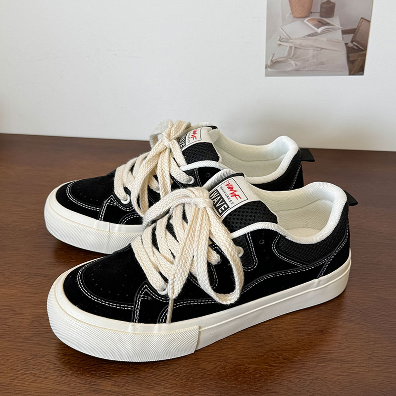 黑色低帮男女同款时尚休闲款板鞋