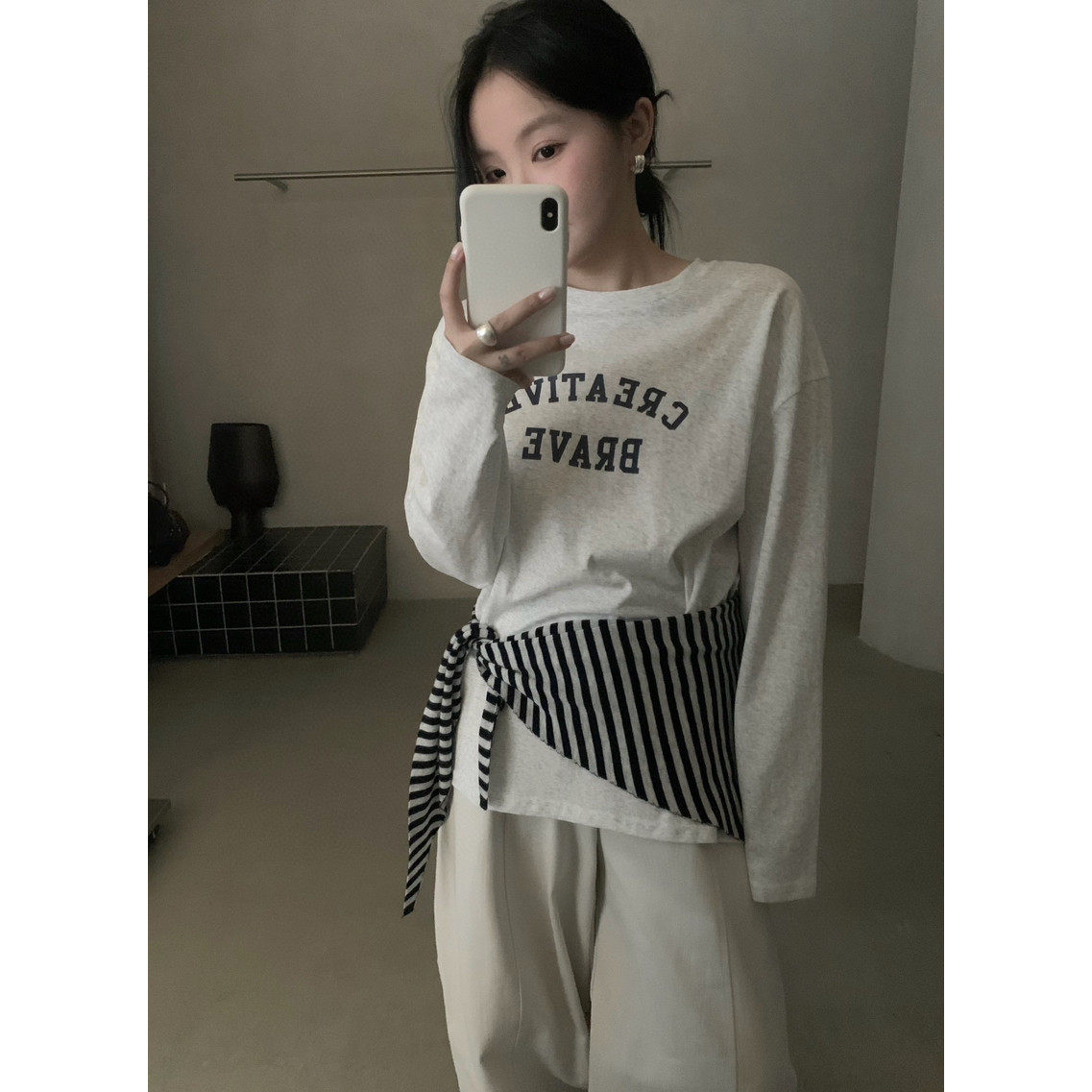 H-XL韩系圆领字母印花百搭休闲宽松显瘦长袖T恤上衣女春(配披肩)