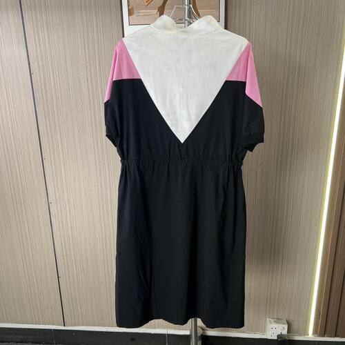 5593品牌撤柜剪标时尚女装2026撞色拼接宽松连衣裙气质休闲裙子