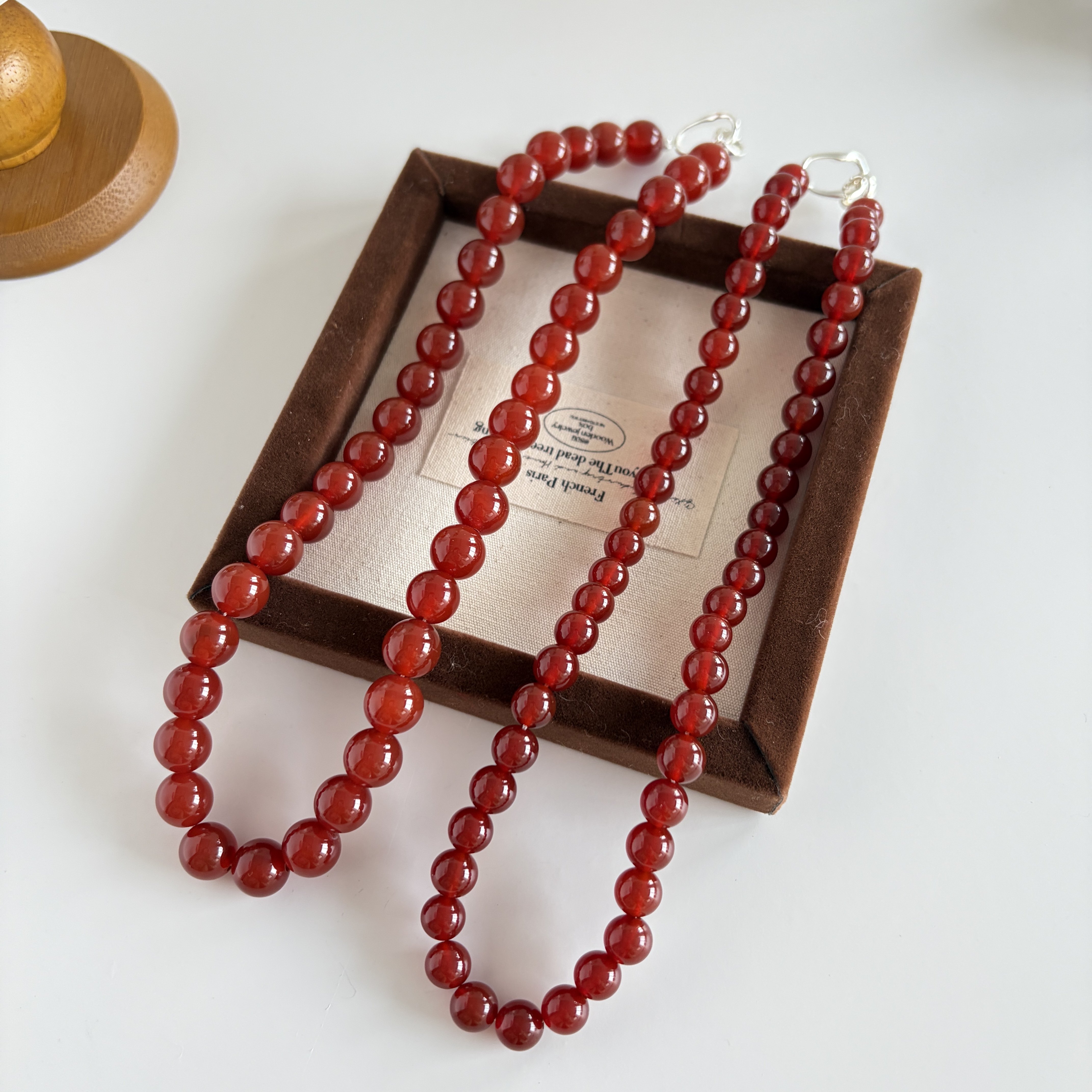 秋冬新款天然红玛瑙项链女轻奢小众设计感高级气质百搭锁骨链颈链