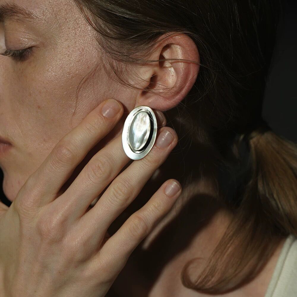 清冷感椭圆天然复古母贝小众设计款戒指女轻奢高级感个性气质时尚