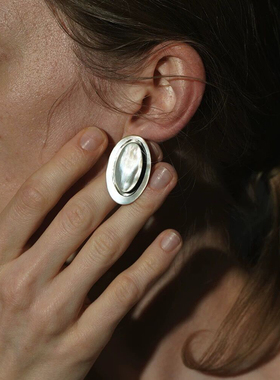 清冷感椭圆天然复古母贝小众设计款戒指女轻奢高级感个性气质时尚