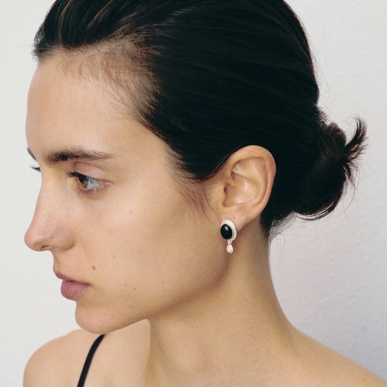 法式复古设计感INS黑玛瑙银色水滴个性气质轻奢925银针耳钉耳饰女