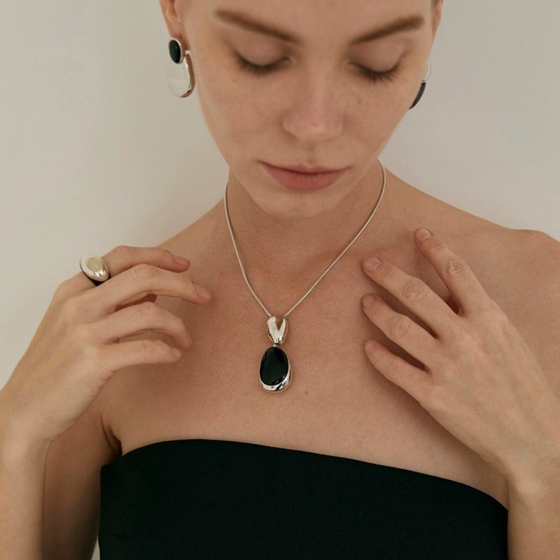 春夏新款不规则拼接黑玛瑙项链女小众设计高级感可调节水滴毛衣链