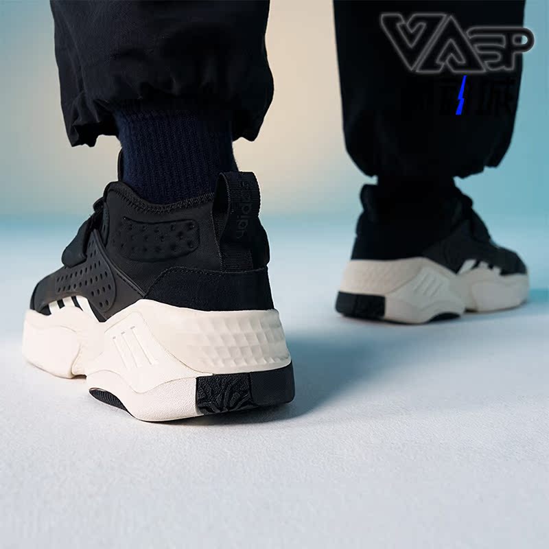 阿迪达斯男女经典运动鞋