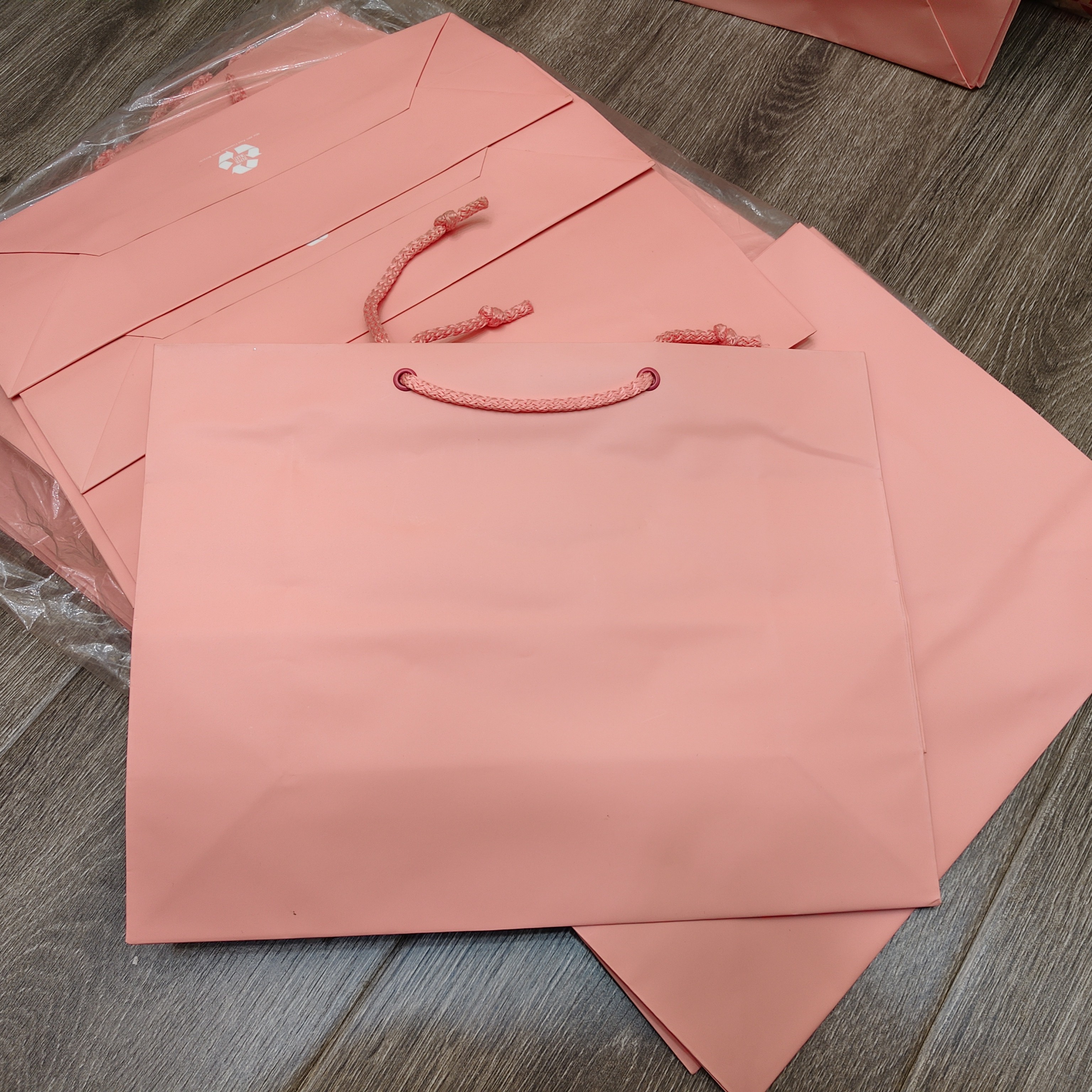 订单库存大号横版粉色节日包装礼品袋礼物袋服装袋纸袋