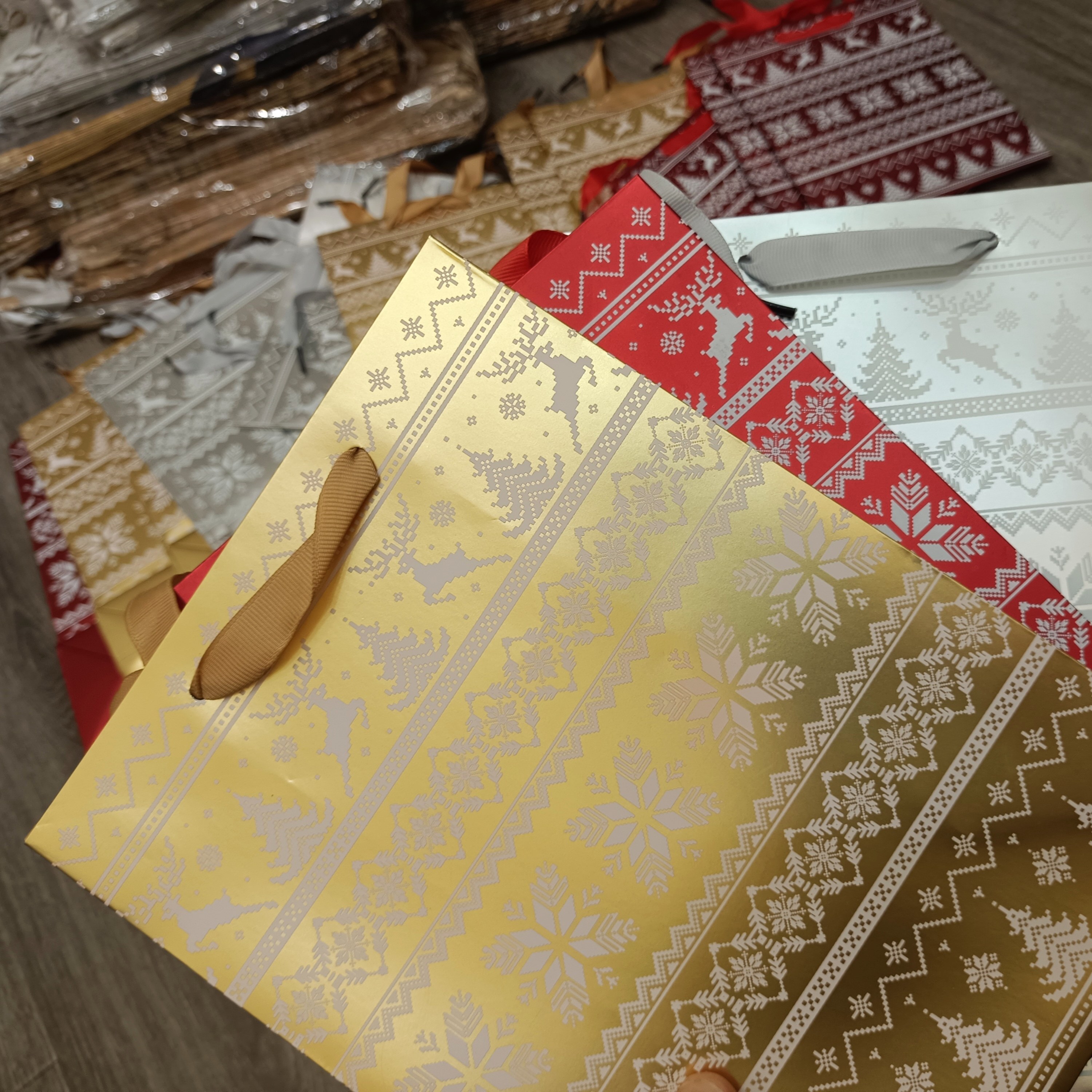 订单库存竖版中号大号金色银色红色圣诞树麋鹿礼品包装袋手提纸袋