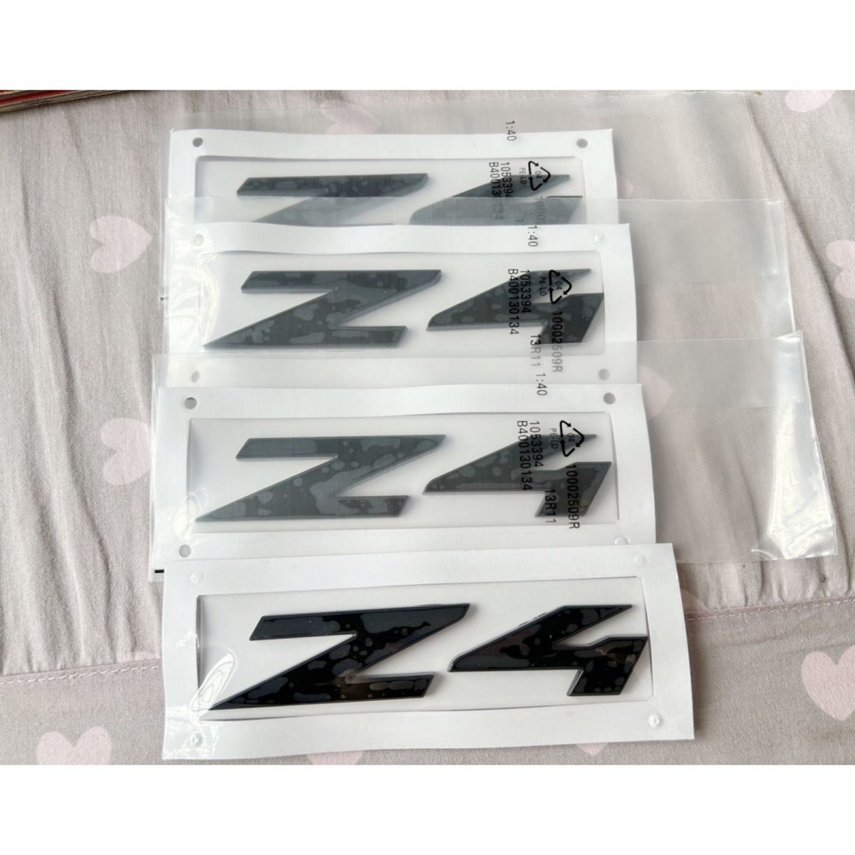 适用于新款Z4后尾标运动改装字标后备箱尾门黑色字母标英文装饰贴