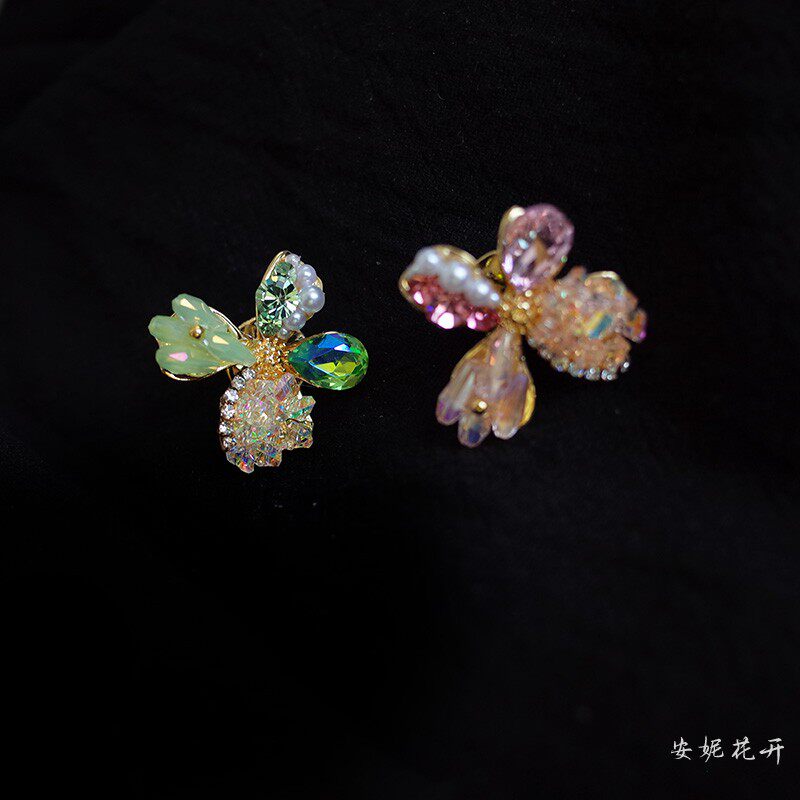 闪钻防走光花朵胸针刺马针