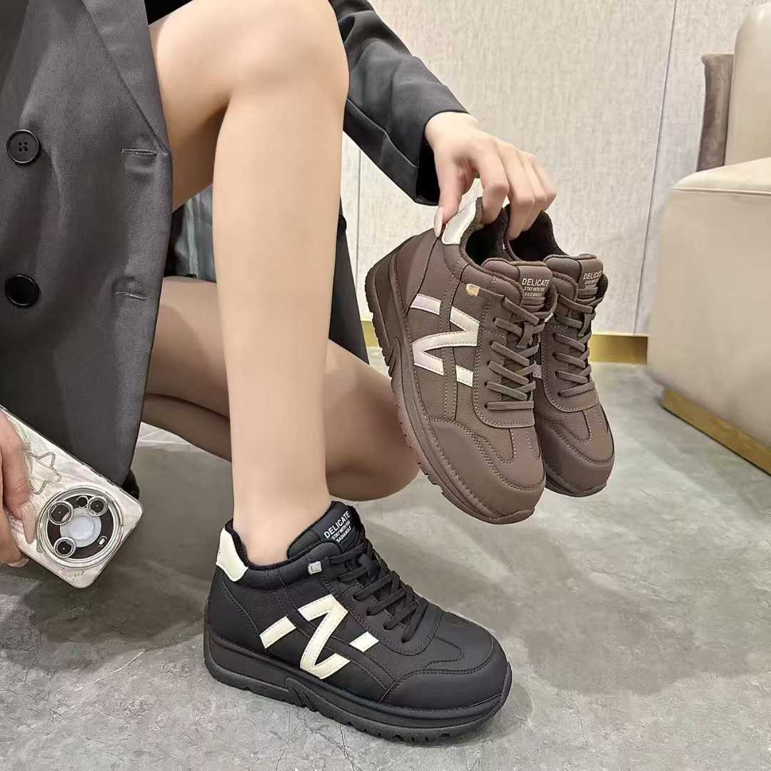 显脚小冬季大码女鞋40-43码