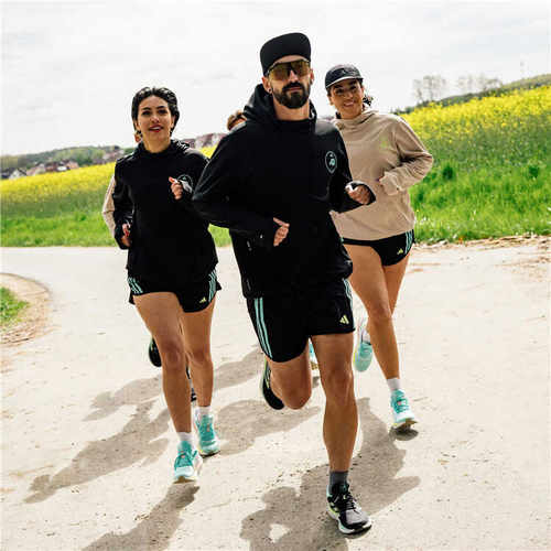 9月ADIDAS情侣款印花运动卫衣