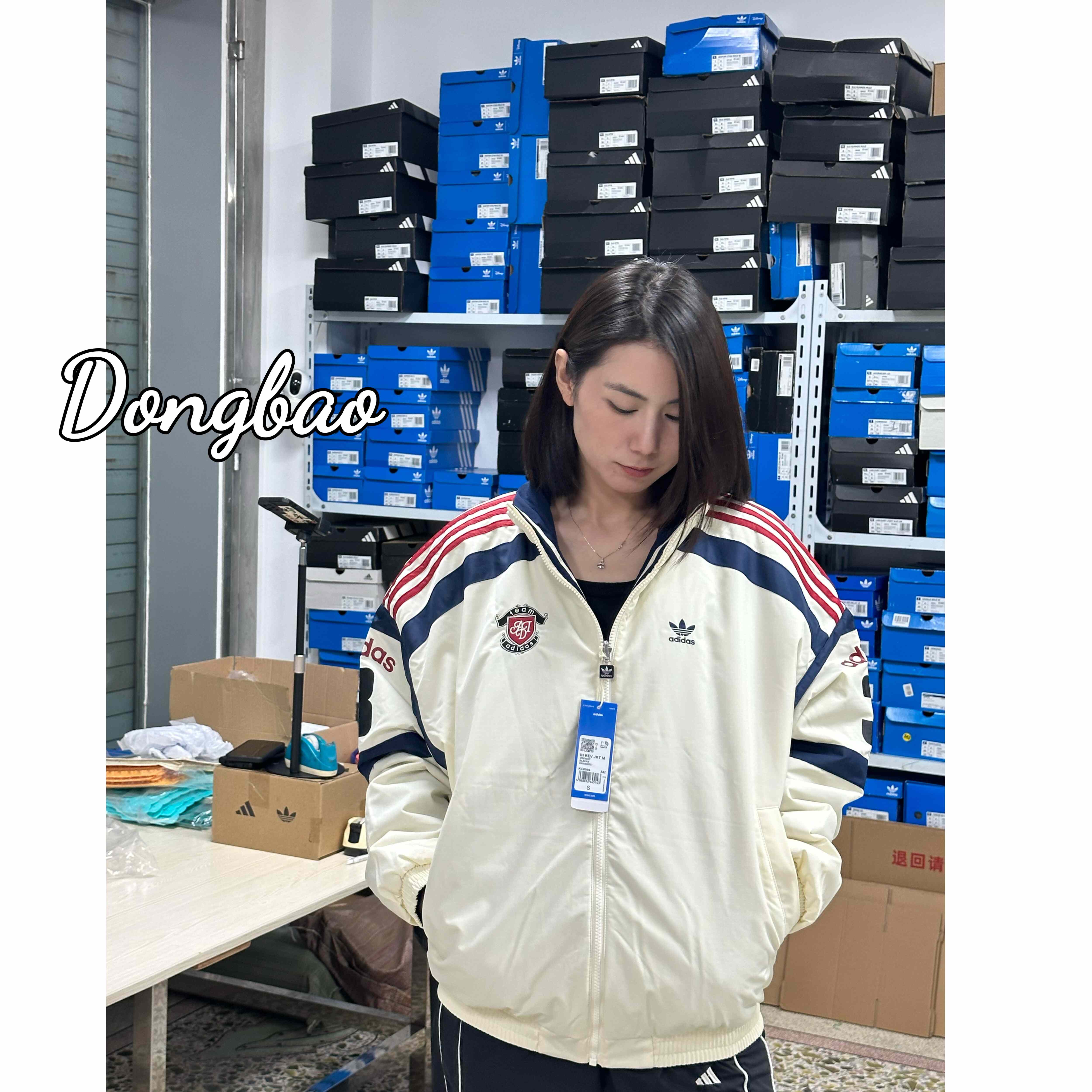 阿迪达斯保暖双面穿运动棉服
