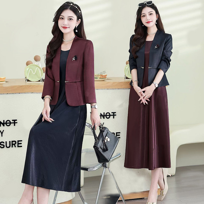 时尚中式搭扣无领西装外套收腰连衣裙套装女春秋锦面西服套裙