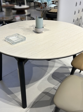 CZ255洞石岩板面跳台餐桌1.35米长餐桌变圆桌白蜡木实木脚中古风