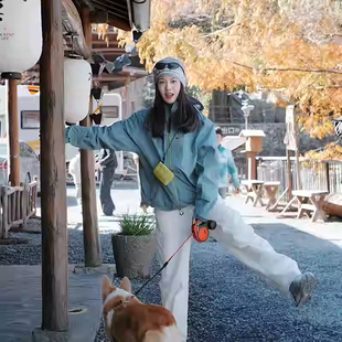 HOTSSS单层冲锋衣男女春秋休闲户外防风防水轻薄运动连帽宽松外套