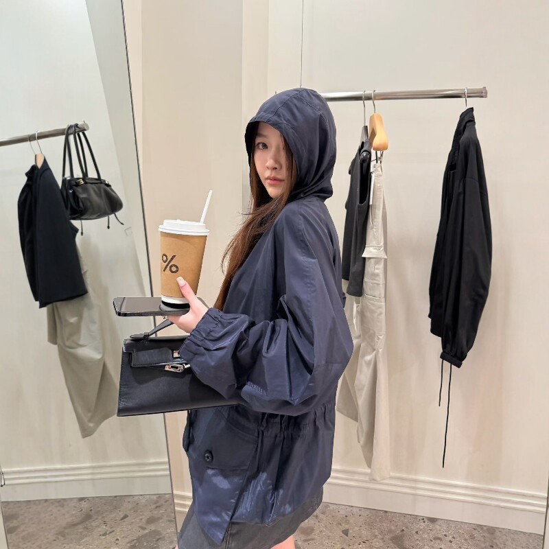 欧洲站2026春季新款欧货简约宽松百搭连帽腰抽绳风衣休闲外套女