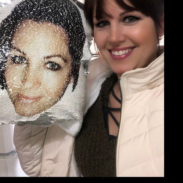 来图定制亮片抱枕双色idol照同款