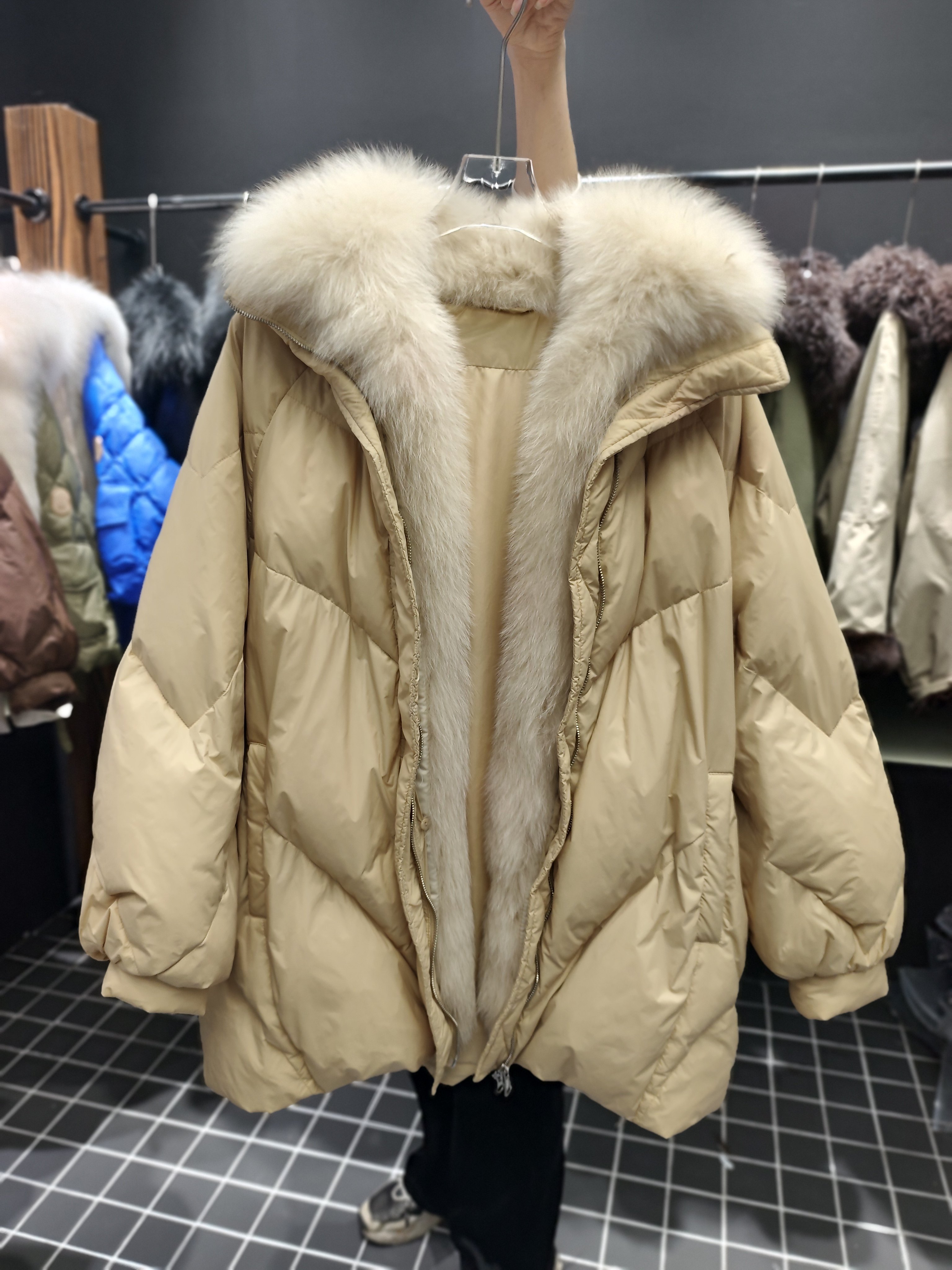 2025秋冬新款羽绒服女中长款加厚外套皮草外套可拆卸奢华狐狸毛领