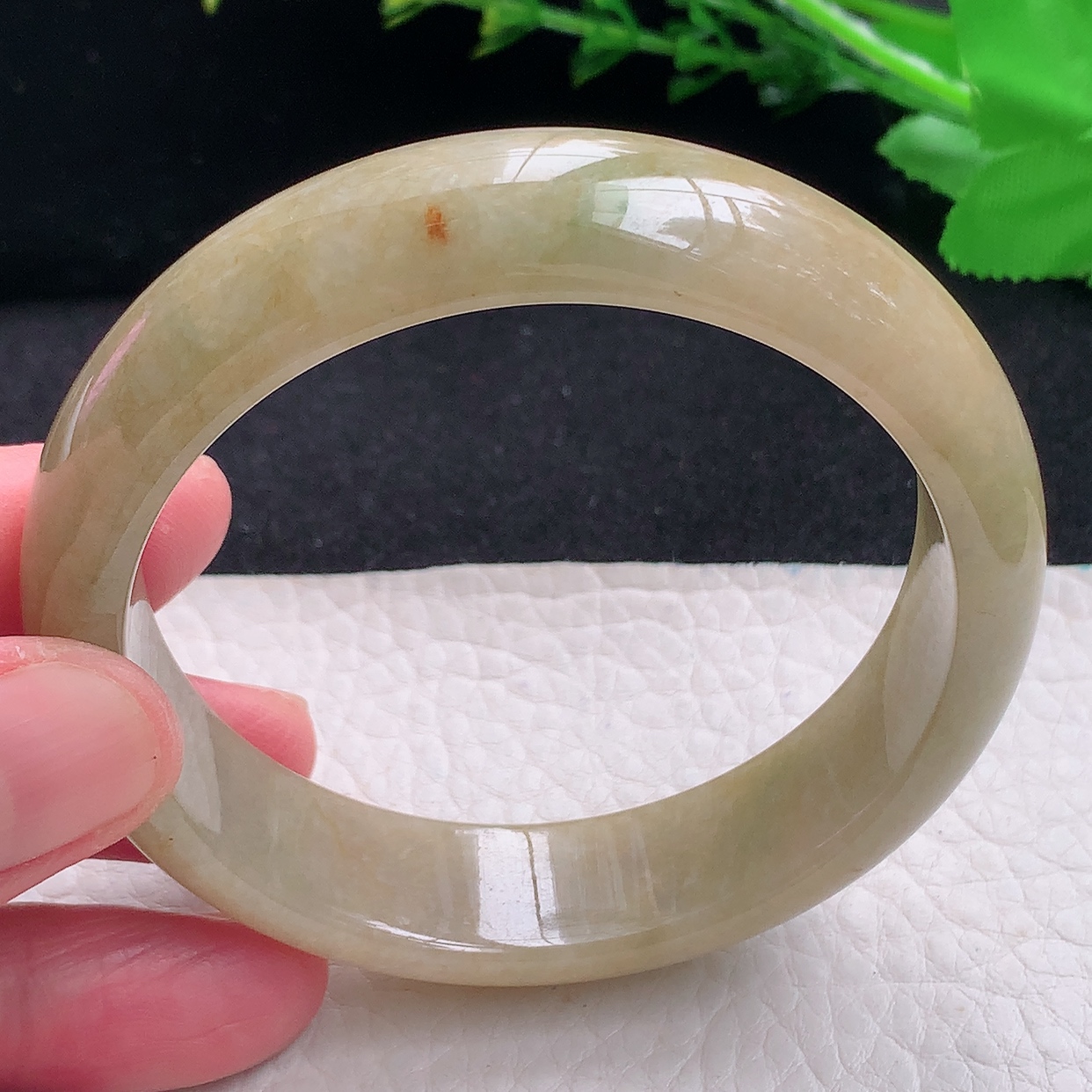 n自然光57.5*15.2*7.8轮胎镯 天然缅甸翡翠a货黄翡宽边珠宝玉手镯