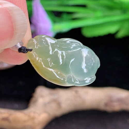 lz实拍19.8*12.3*6缅甸翡翠精雕立体冰种黄翡小兔子吊坠宝宝玉坠